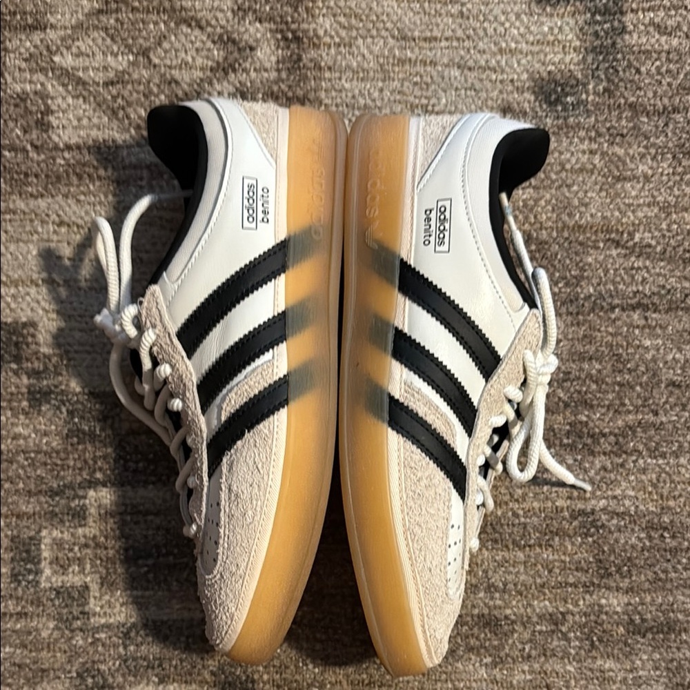 Bad bunny Gazelle Indoor Adidas Black and White Sneakers with Gum Sole. Size 6.5 - Picture 3 of 4